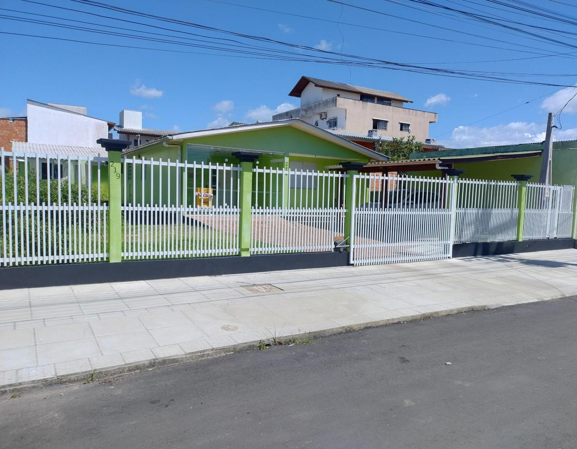 Casa Para Aluguel De Veraneio Em Торес Екстериор снимка